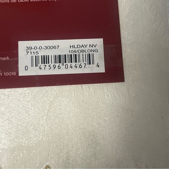 LENOX HOLIDAY NOUVEAU MELODY‎ CHRISTMAS TABLECLOTH 60 X 104in - Picture 6 of 9